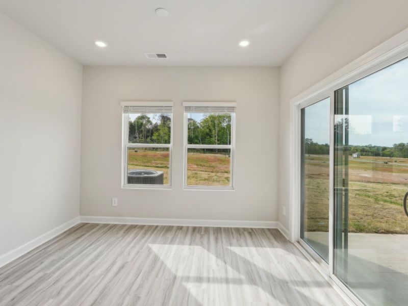 Spacious, unfurnished interior of a new home in Walnut Reserve, Conover (Image 15).