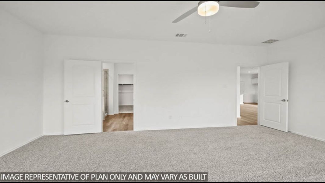Spacious, unfurnished interior of a new home in Sunterra Lakes, Brookshire (Image 13).