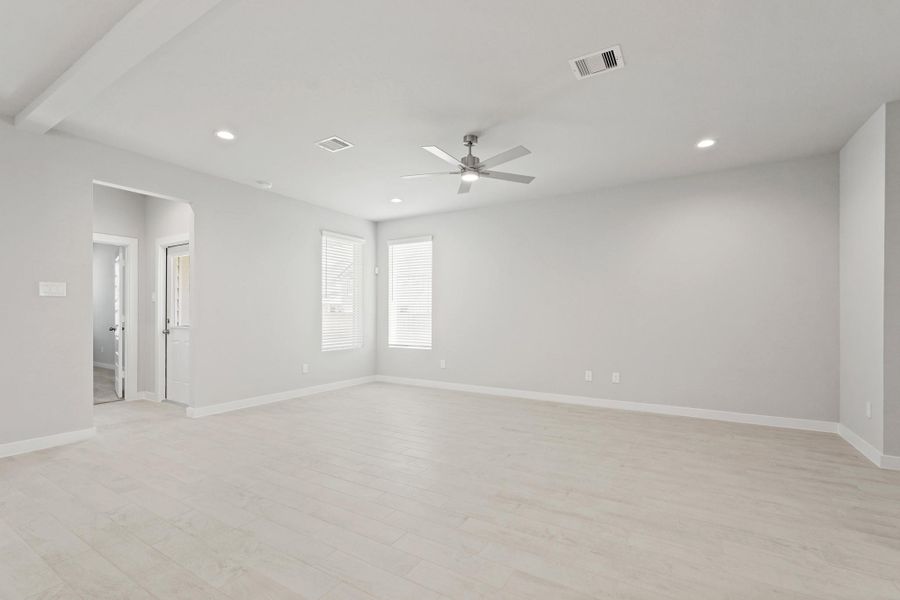 Spacious, unfurnished interior of a new home in Grand Oaks Village, Houston (Image 24). Spacious, unfurnished interior of a new home in Grand Oaks Village, Houston (Image 24).
