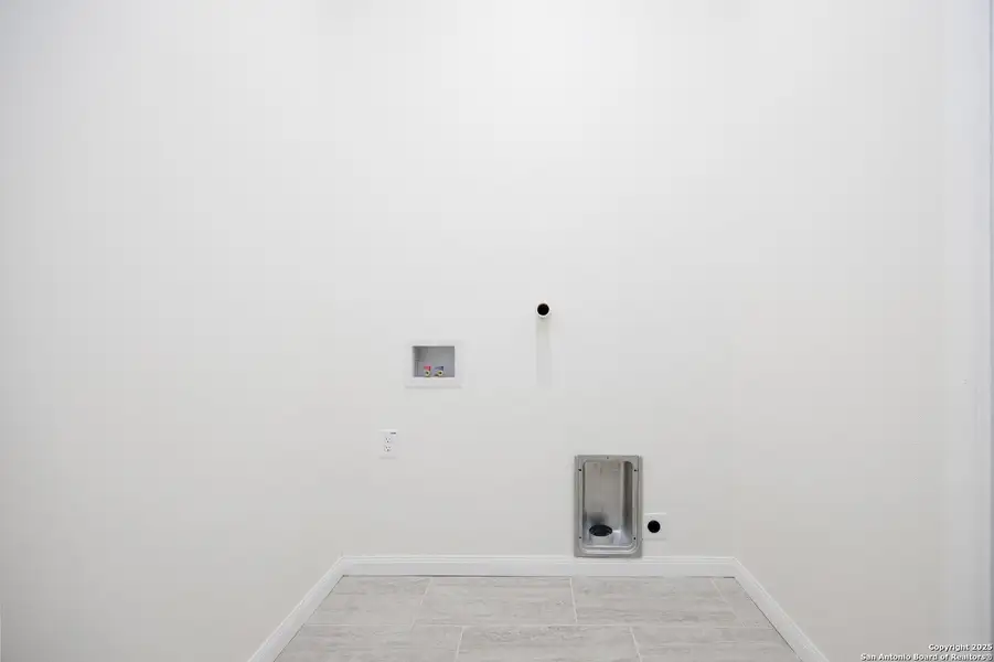 Spacious, unfurnished interior of a new home in , Blanco (Image 41). Spacious, unfurnished interior of a new home in , Blanco (Image 41).