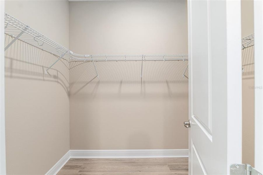 Spacious, unfurnished interior of a new home in , Ocala (Image 24).