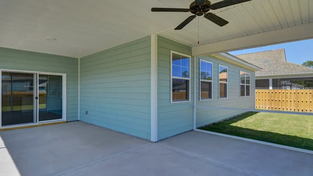 Exterior details and patio area of a home in Sease's Pond, Gilbert (Image 4).