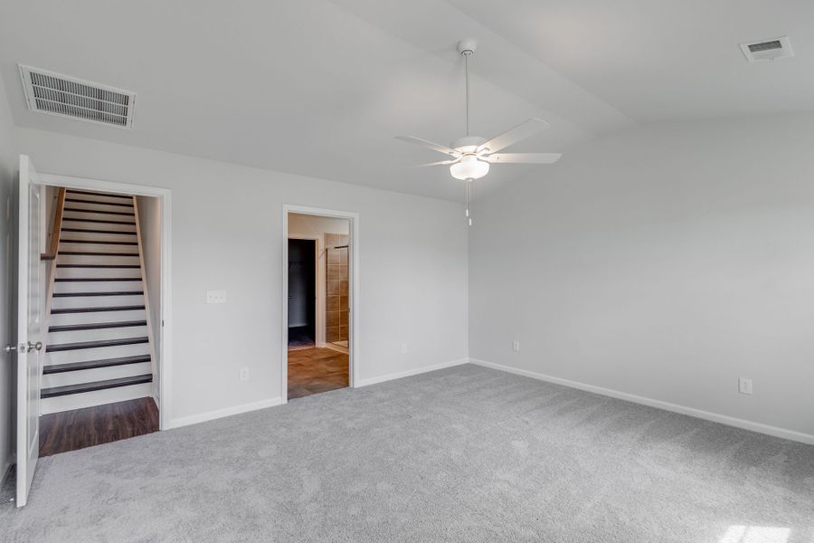 Spacious, unfurnished interior of a new home in Bluefield, Lexington (Image 25). Spacious, unfurnished interior of a new home in Bluefield, Lexington (Image 25).