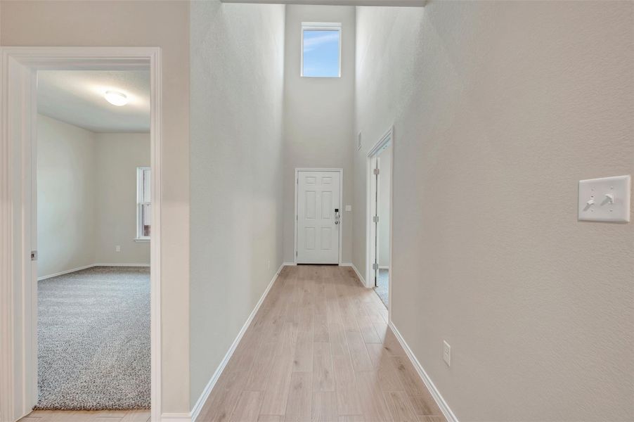 Spacious, unfurnished interior of a new home in Carillon, Manor (Image 19). Spacious, unfurnished interior of a new home in Carillon, Manor (Image 19).