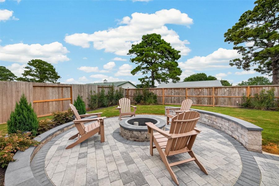 Cozy outdoor fireplace for relaxing evenings Cozy outdoor fireplace for relaxing evenings
