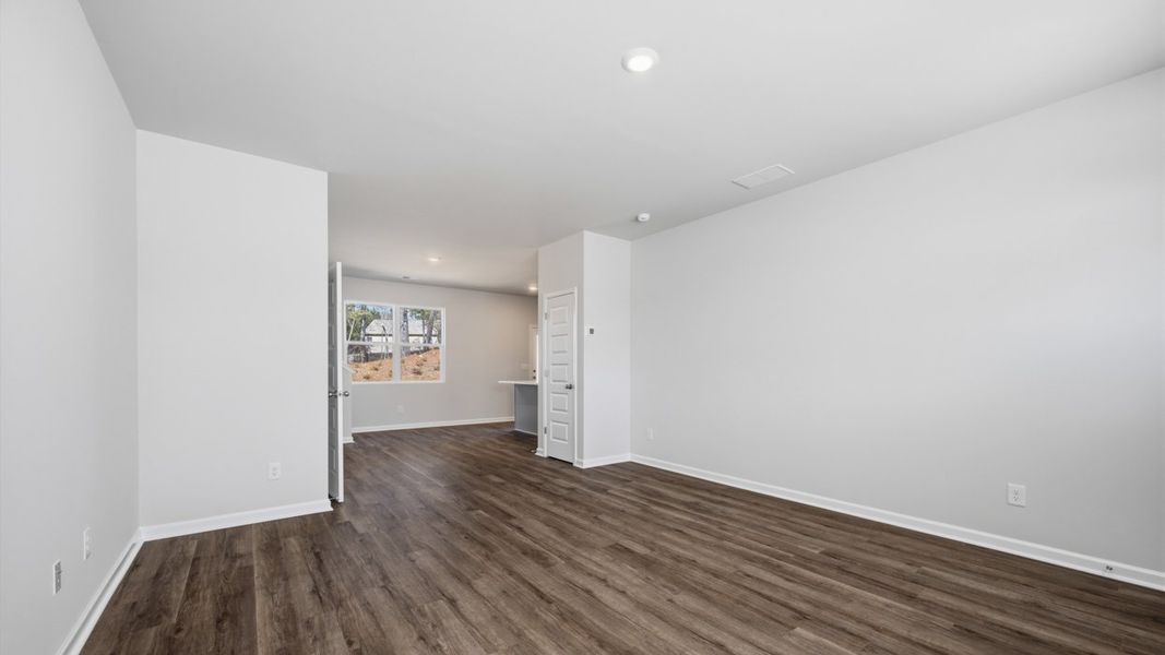 Spacious, unfurnished interior of a new home in Willowbrook, Winder (Image 17).