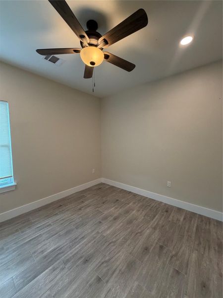 Spacious, unfurnished interior of a new home in , Conroe (Image 19).