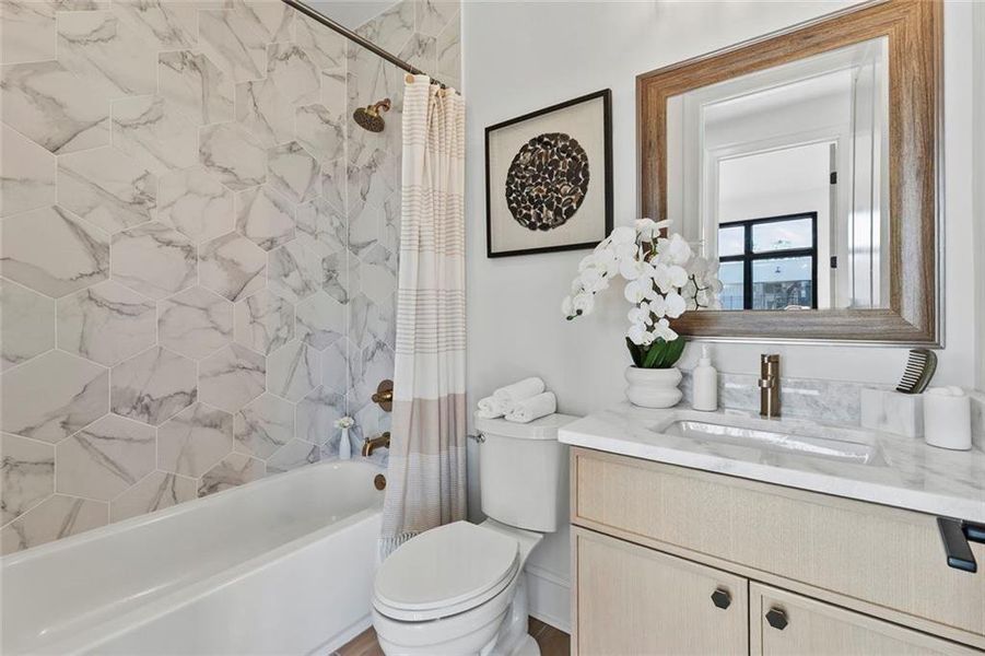 Furnished interior view inside a new home in , Atlanta (Image 6).