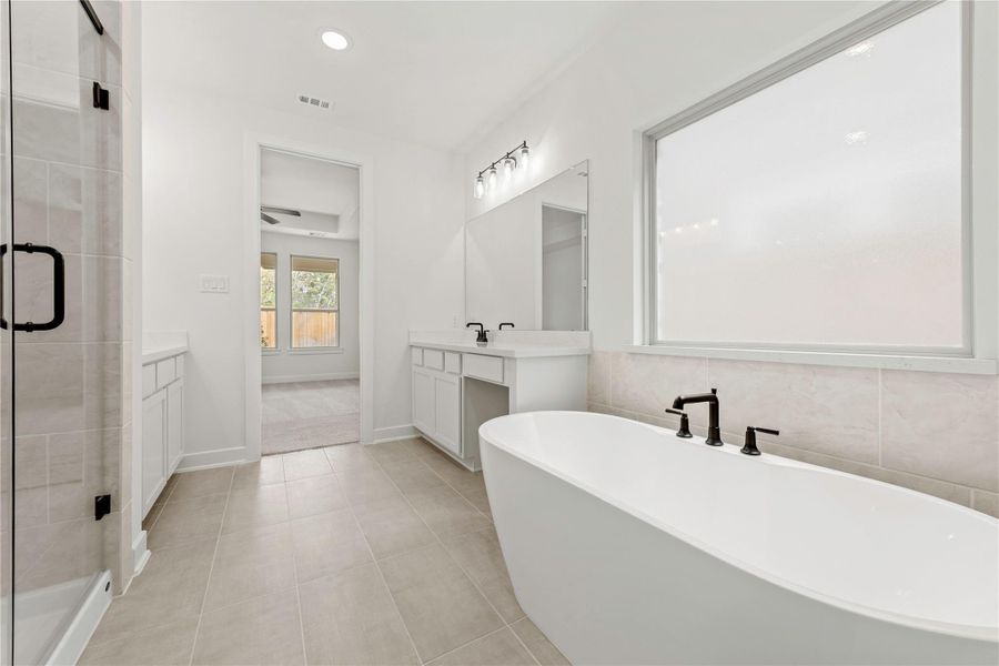 Furnished interior view inside a new home in Kresston, Montgomery (Image 9). Furnished interior view inside a new home in Kresston, Montgomery (Image 9).