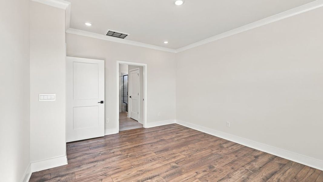 Spacious, unfurnished interior of a new home in Williams Ridge, Woodruff (Image 36).