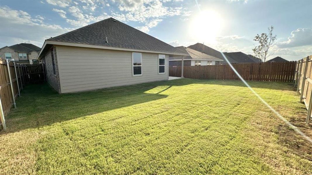 Exterior details and patio area of a home in Rock Creek Ranch, Fort Worth (Image 17).