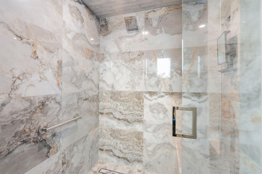 38-web-or-mls-2500 NE 14th St, Fort Laud