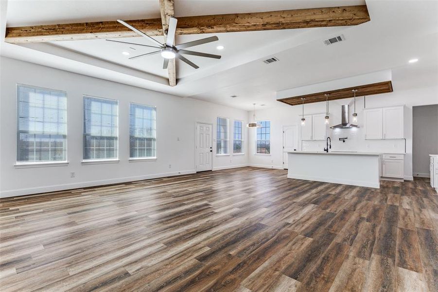 Spacious, unfurnished interior of a new home in , Fort Worth (Image 12).
