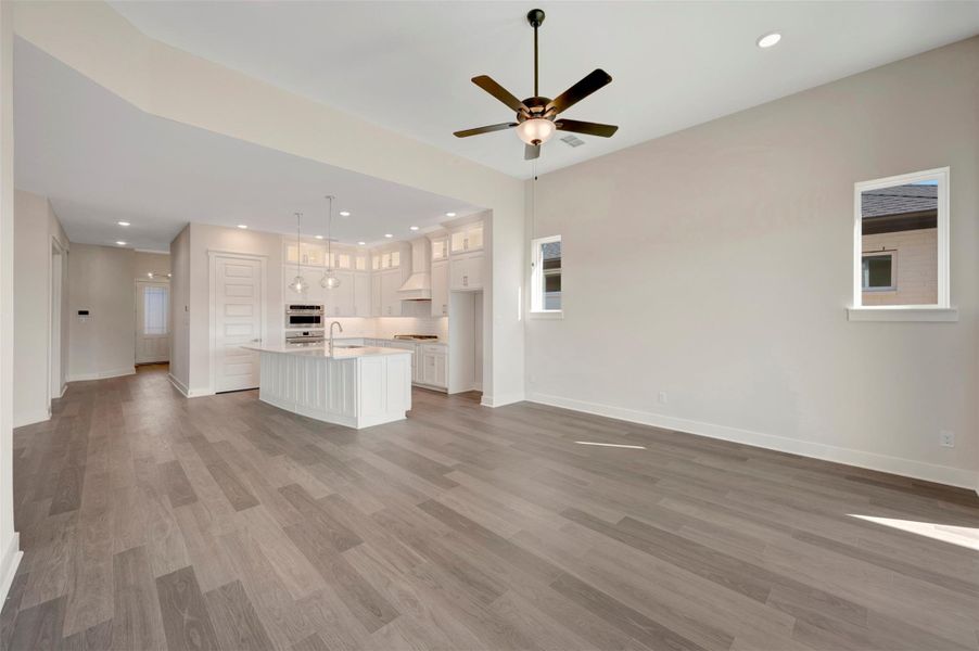 Spacious, unfurnished interior of a new home in , Katy (Image 18).