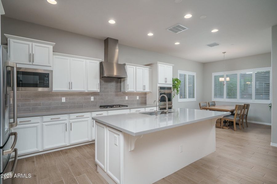 13) KITCHEN 13) KITCHEN