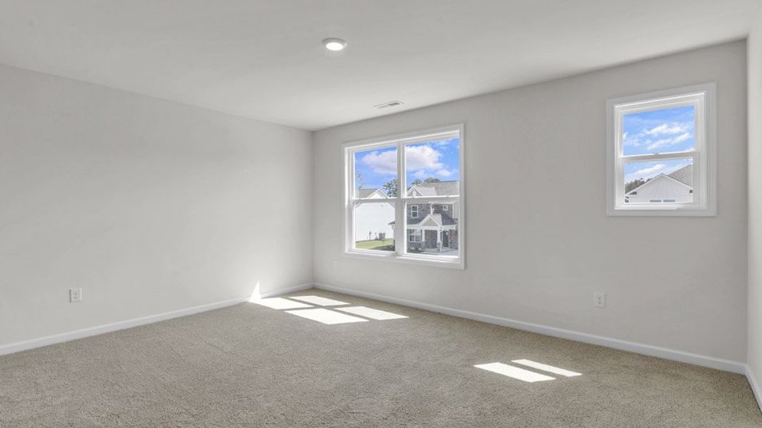 Spacious, unfurnished interior of a new home in Eagle Creek, Fuquay Varina (Image 22).