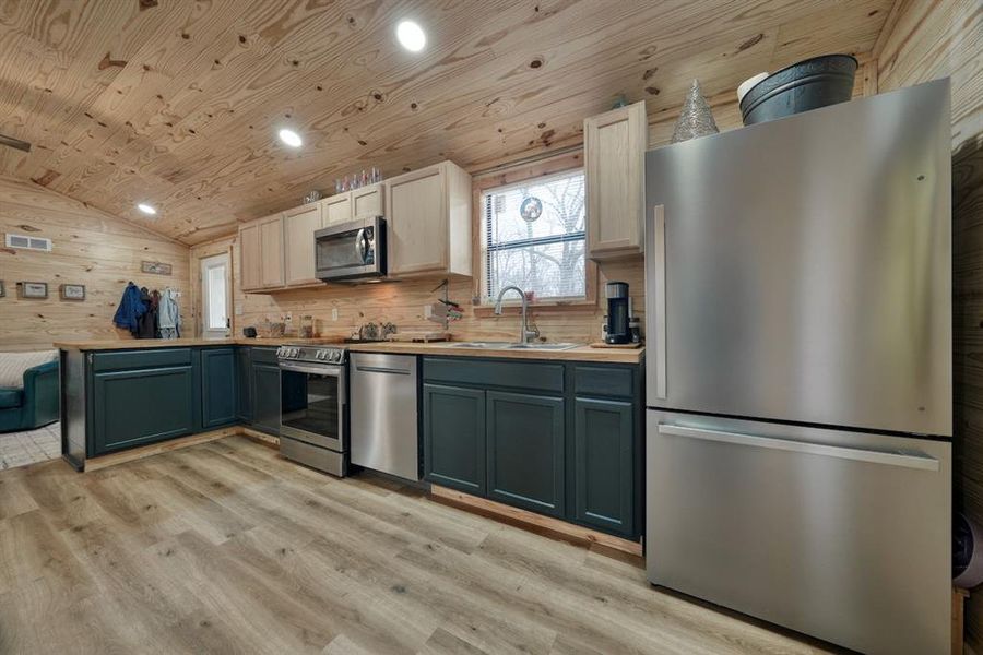 Furnished interior view inside a new home in , Grand Saline (Image 8).