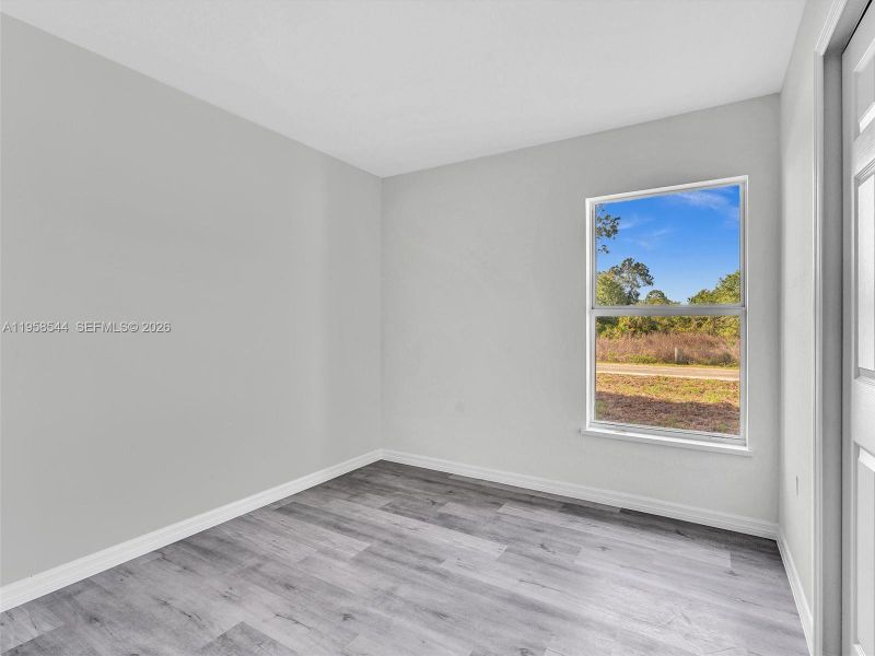 Spacious, unfurnished interior of a new home in , Lehigh Acres (Image 21).