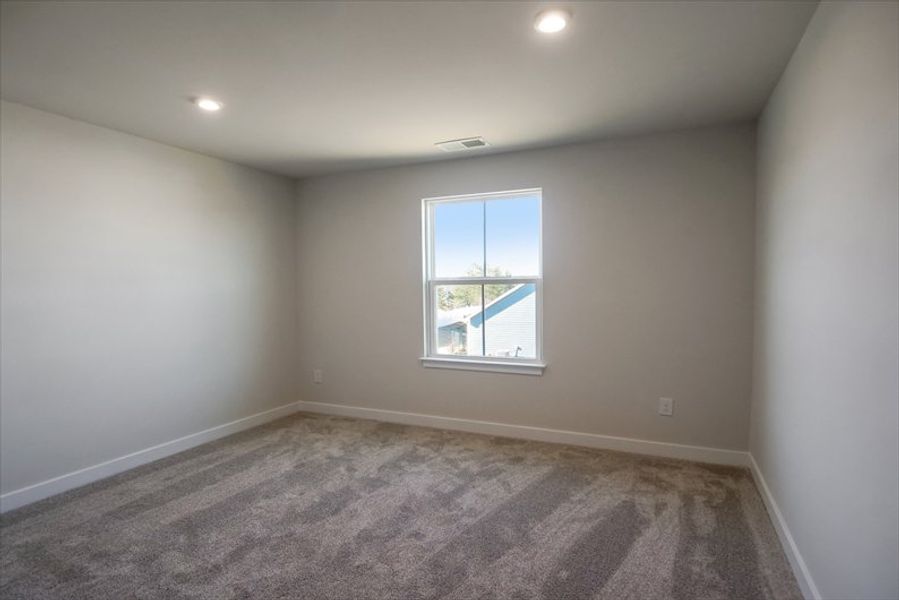 Spacious, unfurnished interior of a new home in Berkeley, Spartanburg (Image 40).