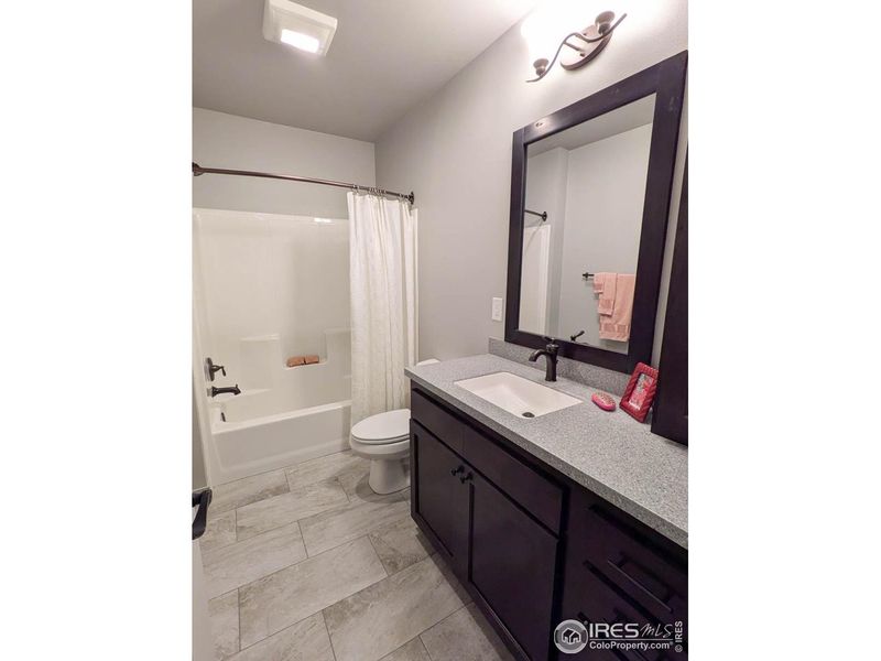 Furnished interior view inside a new home in , Nederland (Image 24).