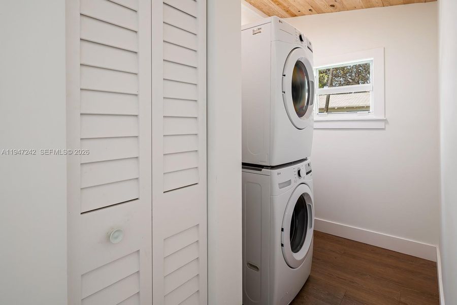 Image 27 of a home in .