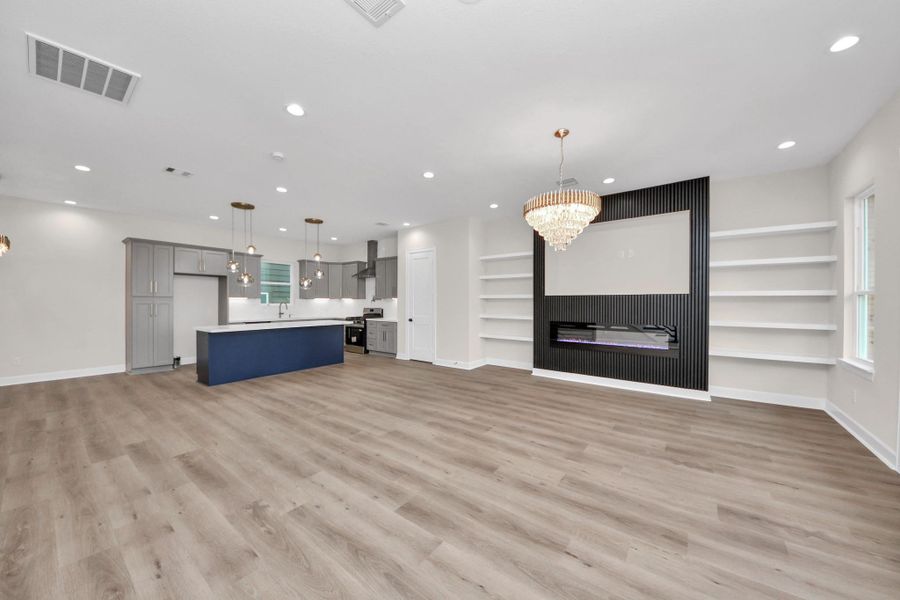 Spacious, unfurnished interior of a new home in , Houston (Image 22).