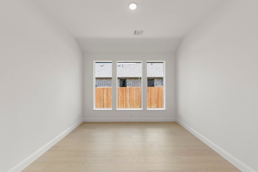 Spacious, unfurnished interior of a new home in Lovers Landing, Forney (Image 24).
