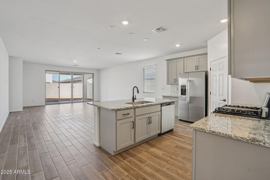 8-web-or-mls-W Old Timer Rd-S1211-008