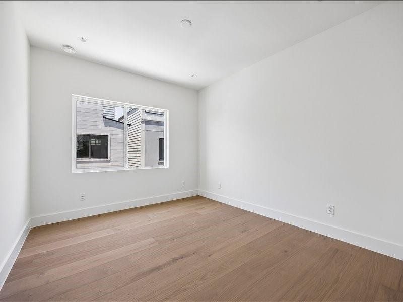 Spacious, unfurnished interior of a new home in , Houston (Image 20).
