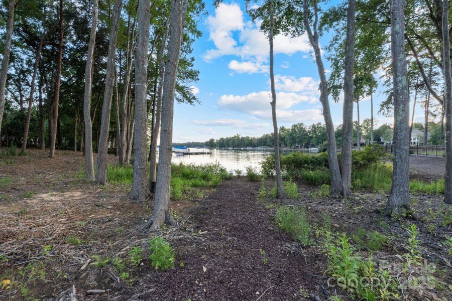 Image 33 of a home in .