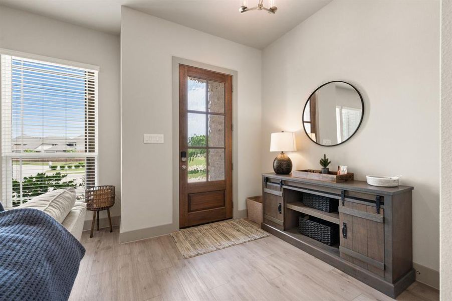 Furnished interior view inside a new home in , Farmers Branch (Image 5).