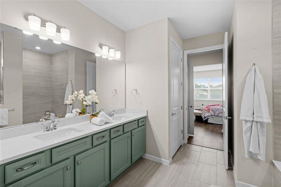 Furnished interior view inside a new home in , Winter Garden (Image 17).