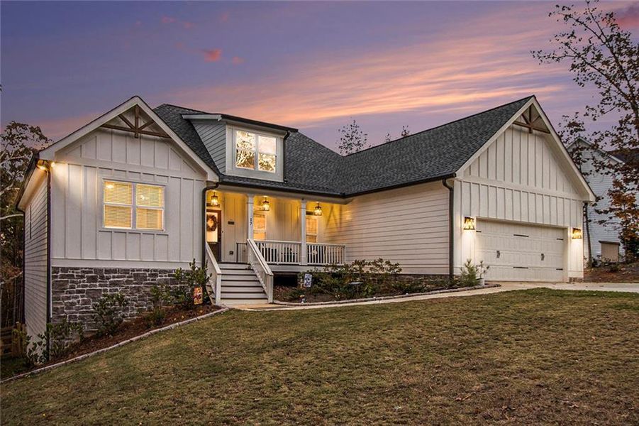 Front exterior of a new home in Griffin Manor, Cartersville, GA, highlighting curb appeal (Image 20).