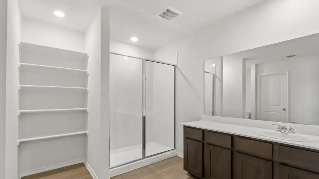 Furnished interior view inside a new home in Saddlebrook, Waxahachie (Image 7).