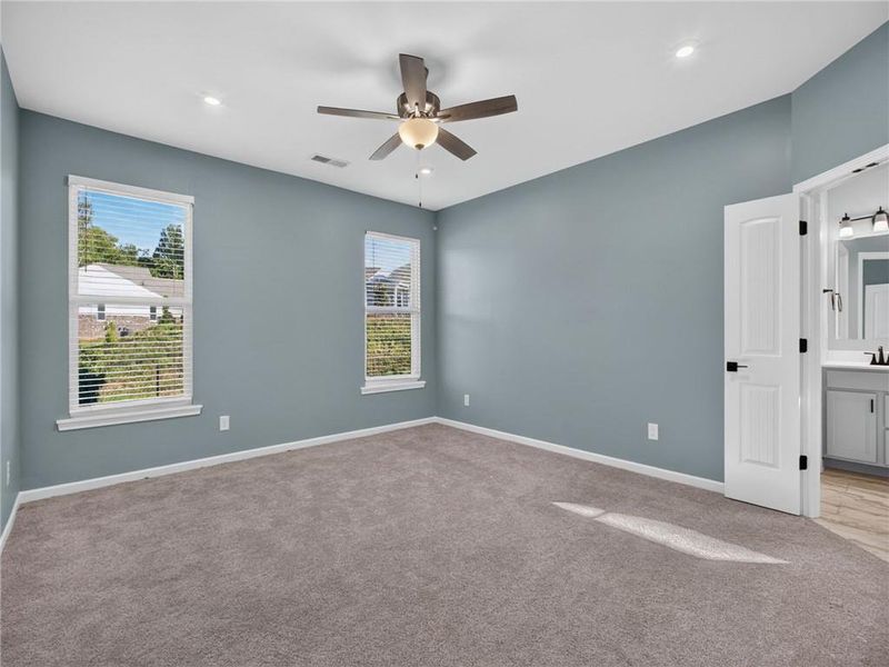 Spacious, unfurnished interior of a new home in Laurel Farms, Dallas (Image 28).