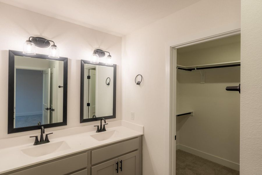 Furnished interior view inside a new home in , Conroe (Image 5).