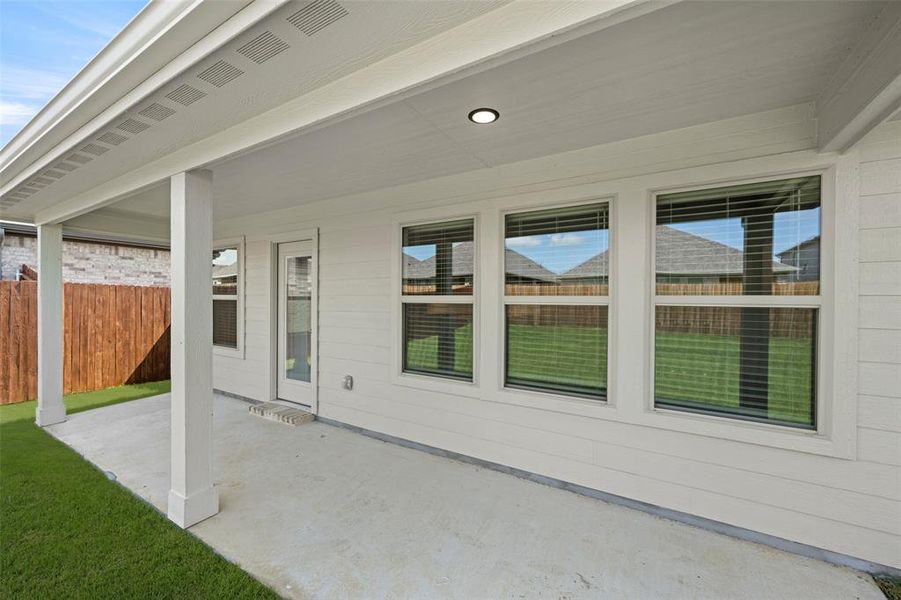 2109 Hickory- Patio-1 2109 Hickory- Patio-1