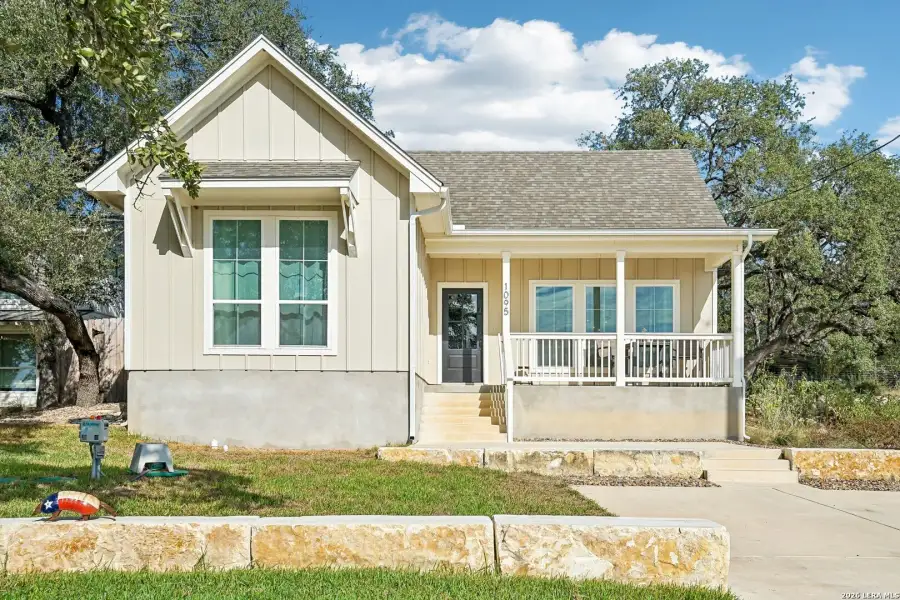 Front exterior of a new home in , Canyon Lake, TX, highlighting curb appeal (Image 25).