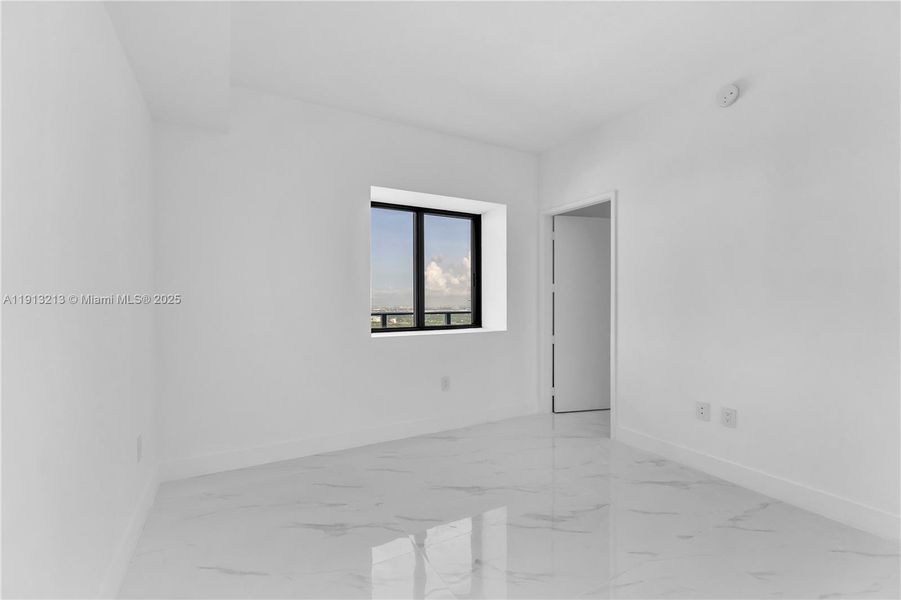 Spacious, unfurnished interior of a new home in , Miami (Image 21).