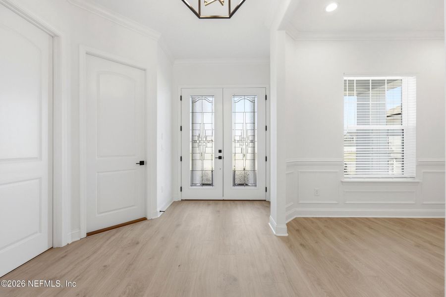 Spacious, unfurnished interior of a new home in Silver Landing At Silverleaf, St. Augustine (Image 45).