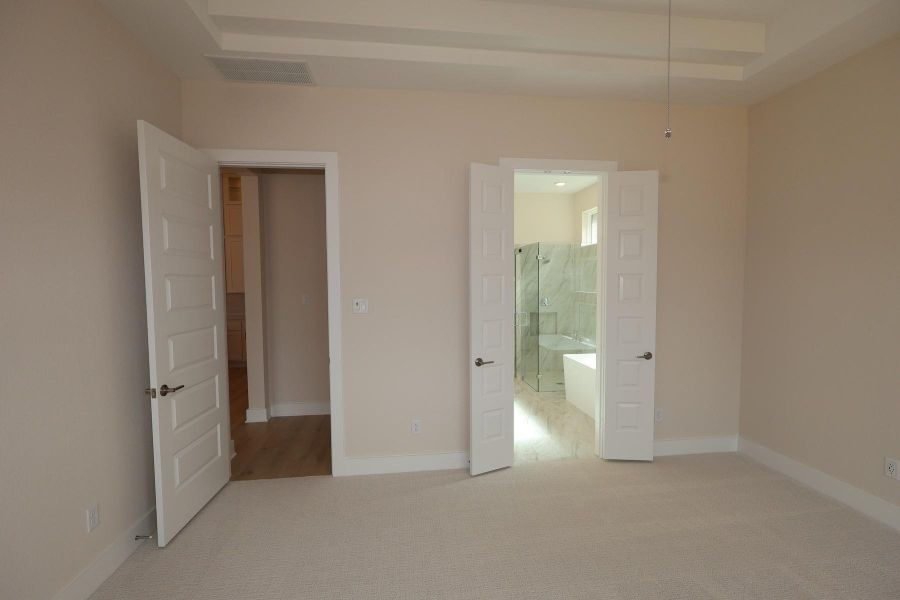 Spacious, unfurnished interior of a new home in Dunham Pointe, Cypress (Image 27). Spacious, unfurnished interior of a new home in Dunham Pointe, Cypress (Image 27).