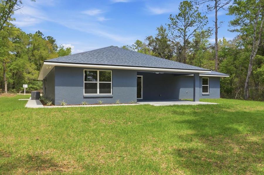 Exterior details and patio area of a home in , Dunnellon (Image 21). Exterior details and patio area of a home in , Dunnellon (Image 21).
