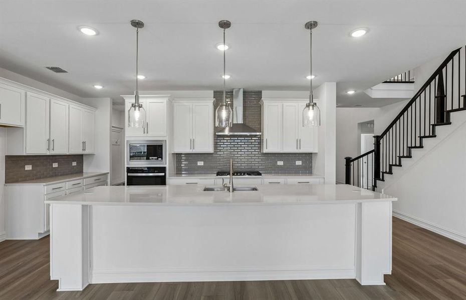 Beautiful pendent lighting in kitchen Beautiful pendent lighting in kitchen