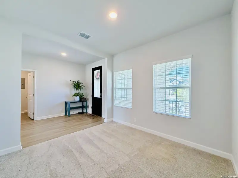 Spacious, unfurnished interior of a new home in , Live Oak (Image 23).