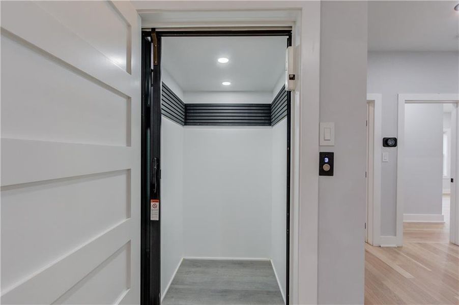 Spacious, unfurnished interior of a new home in , Atlanta (Image 59). Spacious, unfurnished interior of a new home in , Atlanta (Image 59).
