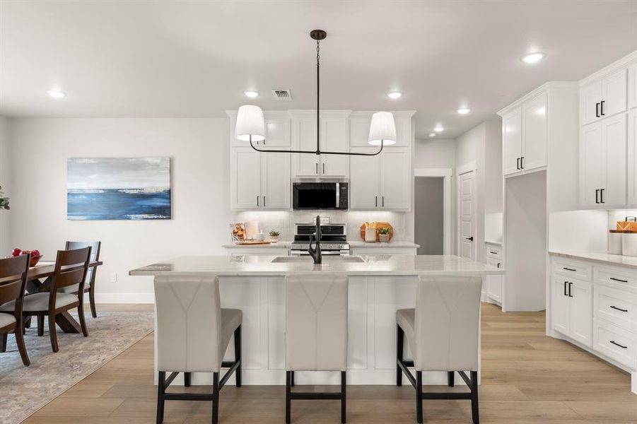 6_07. 2610 Honor - Kitchen