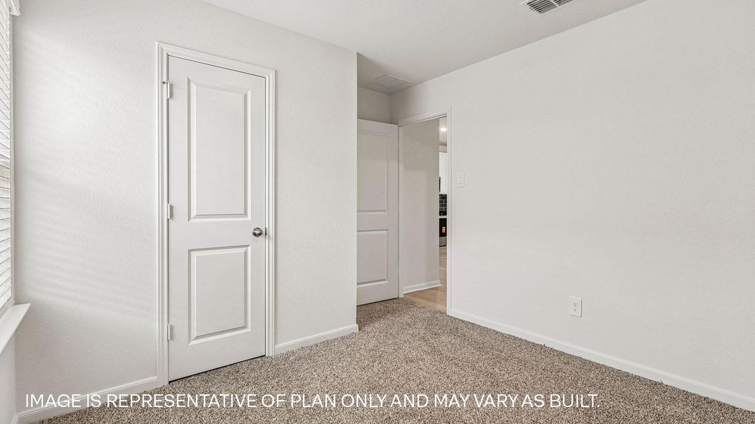 Representative unfurnished interior of a home built from the The Gaven by D.R. Horton in Briarwood, Elgin (Image 30).