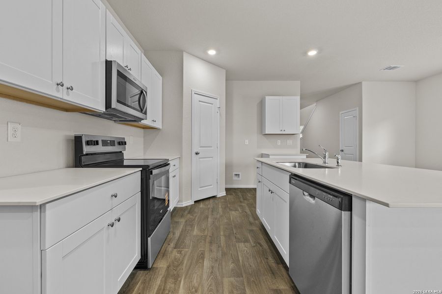 Furnished interior view inside a new home in Winding Creek, New Braunfels (Image 9).