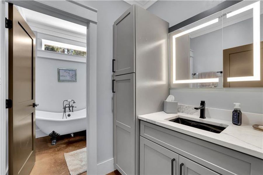 Furnished interior view inside a new home in , Gainesville (Image 23).