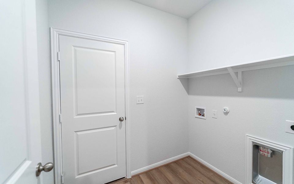 Furnished interior view inside a new home in Grande Estates, Bertram (Image 11).